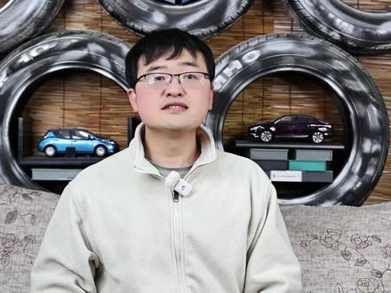 颠覆性补能技术,比亚迪发布第二代刀片电池 比亚迪用硬核实力引领电动车进入闪充时代,其在3月5日发布第二代刀片电池与闪充体系中,以全程高速补能、全温域稳定、全场景覆盖,彻底解决充电慢、低温虚充等行业痛点#比亚迪二代刀片电池质保加码 #比亚迪全球首创闪充桩来了 #比亚迪宣布建设2万座闪充站