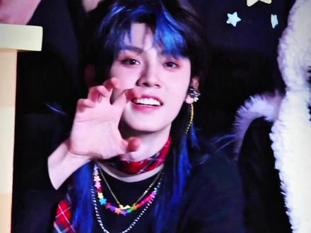 小猫知道自己是小猫吗?爪爪开花也太萌了吧 #左航 #猫爪