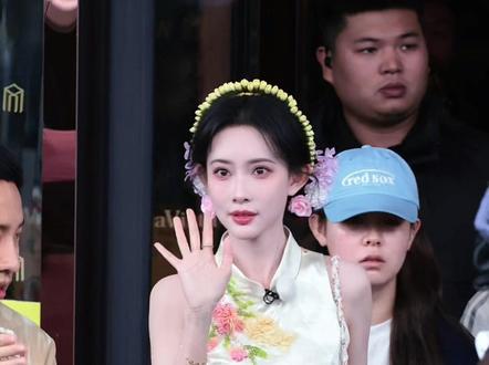 今天簪花造型美😍#孟子义 #奔跑吧 #路透 #泉州 #簪花