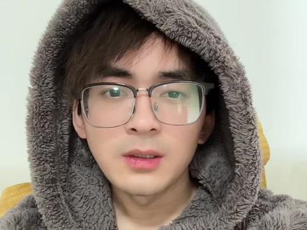 今天周末黄金不开盘! 但是国外黄金依然上涨,预计下周一,大概率也是上涨!#黄金 #黄金暴涨 #黄金暴跌