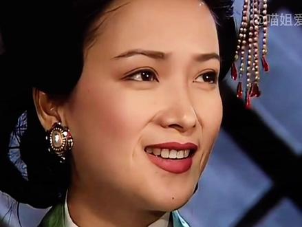 何晴临终细节曝光,用尽力气拉了儿子手,前夫许亚军未出席葬礼 #片段 #影视 #何晴许亚军 #何晴小乔