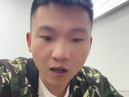 华为换屏,第三方和售后的区别。单独外屏可以在第三方换,因为华为售后同样也是找第三方加工的。没什么区别。#手机店日常 #喜欢的点个赞 #手机店 #上热搜 @DOU+小助手