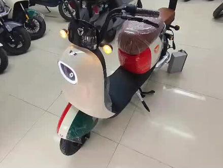 雅迪新款DQ6智趣版上市!还等什么?燥起来!#雅迪电动车 #济南雅迪电动车