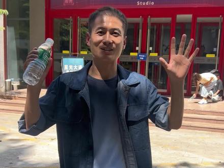 怀远卡车司机常磊磊到达北京,参与《星光大道》节目录制中!
