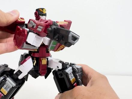 炫卡斗士2重轨巨神爆破列车VS重装赤魂王!