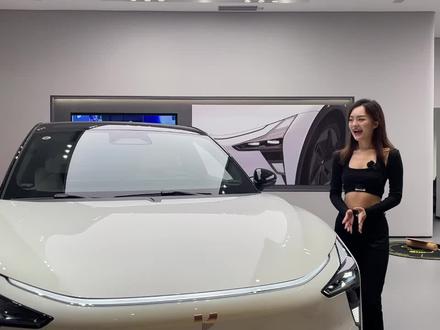 百度造车能玩出什么花样?实测极越01:玩起来确实很上头