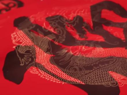 福字,承载着中国人几千年的吉祥祝福。它从何而来,又为何寓意吉祥?今天带你了解福字的由来与寓意,把福气记在心里。#爱乐团 #福