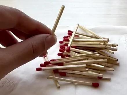 自制彩石小摔炮,只用火柴头、擦纸、石头,就能做出好玩的摔炮? #趣味实验 #趣味测试 #手工diy #学生党