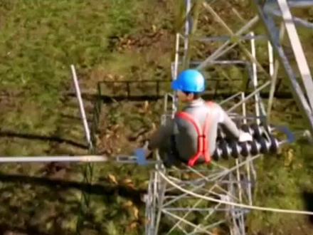 预防感应电及剩余电荷触电十必须(三)#电力观察 #电工 #安全警示教育