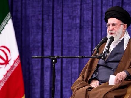 伊朗新任最高领袖公布,特朗普怂了,称适当时机结束行动!