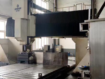 #生产车间现场 #工作实拍 #数控加工 #cnc加工 #龙门铣 数控龙门铣 800千克不锈钢腔体,立卧多序实例加工。