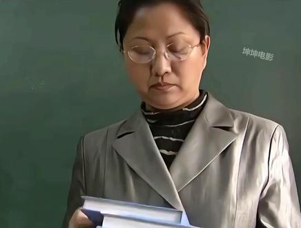 水杯下的秘密#我的观影报告 #电影解说