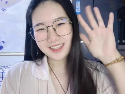 #云旗 #郝熠然 #云熠cp #磕糖 后面第三次直播的动作分析我是参考了一个博主的行为和心理分析,但是我忘记那个博主的名称了我没有找到那个博主,如果大家有知道的告诉我一下,我需要@ 原创,谢谢大家啦