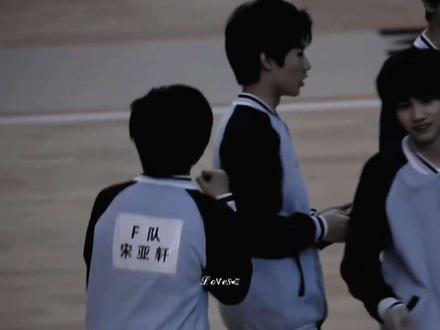 当年的事彼此各有难处 算了 不怪你了
#轩源 #源轩