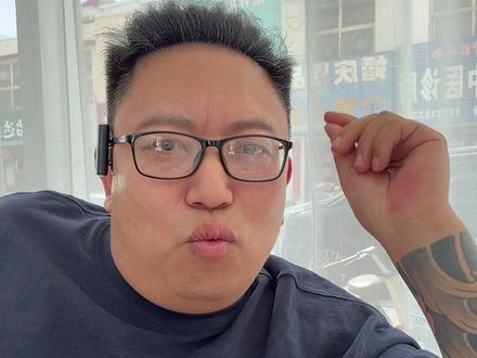 去理发店染亚麻灰棕教你不翻车?#亚麻灰棕#榛果灰棕#发色