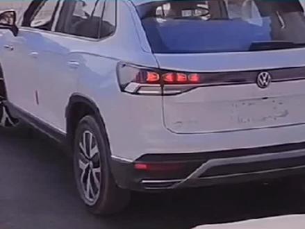 靠墙的侧方停车 你会不会 看完本视频就心中有数了 #有车一族 #新手上路 #倒车入库 #汽车知识 #侧方停车