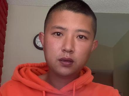 睡觉脖子落枕了,没能按时直播,和大家说句对不起,自己点涂掉马膏,继续直播!直播我不是最好的,但是我是最努力的大家感觉对不#女王的心愿好礼