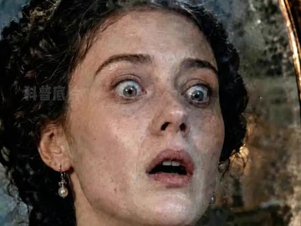 熏到红肿溃烂、搓到皮肤渗血?百年前治汗斑有多狠 胸背长出褐白斑,不痛不痒却越出汗越明显?几个世纪前,贵族女子曾用硫磺熏、粗盐搓、铅粉盖,结果越治越惨。其实汗斑不是脏,而是马拉色菌失控。今天一起看懂汗斑反复的真相。
#汗斑 #科普新锐扶持计划 #未来导演扶持计划 #抖音Al创作大赛 #世界之最科学漫游指南