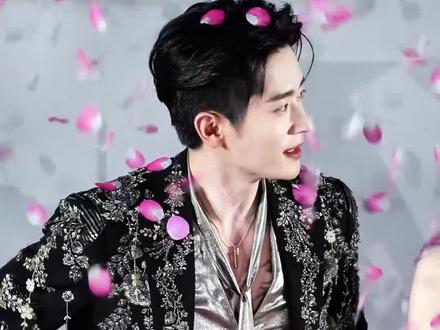 把我迷的不要不要的 还在那里萌萌的笑!#丞磊#成何体统