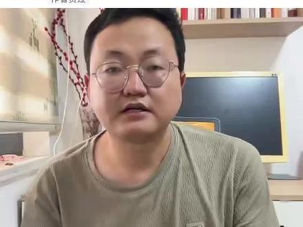 甘肃抗战 · 不应被遗忘的大后方力量 400万人小省,送出40万兵!
草鞋出陇原,热血洒全国——
五万英魂无名,却扛起半个中国的尊严!
🚛 国际援华生命线·兰州不夜转运站
80%物资由此过,6万吨军火驰援前线!
没有甘肃,抗战可能熬不过1941!
🌾 贫瘠土地拼命贡献:
军粮200万石 + 羊毛2000万斤 + 皮张100万张
山丹战马奔赴沙场,玉门石油点燃胜利🔥
“一滴油,一滴血!”——甘肃就是抗战的血库!
✈ 西北天空守护者:
兰州空战击落日机15架!
黄土机场撑起中国最后制空权!
❤ 这里没有热搜,没有大片
只有默默付出的400万人
和一段不该被遗忘的历史——
致敬甘肃先辈!
你记得他们,历史便记得他们!
#甘肃力量 #抗战记忆 #世界反法西斯战争胜利 #918勿忘国耻 #甘肃抗战