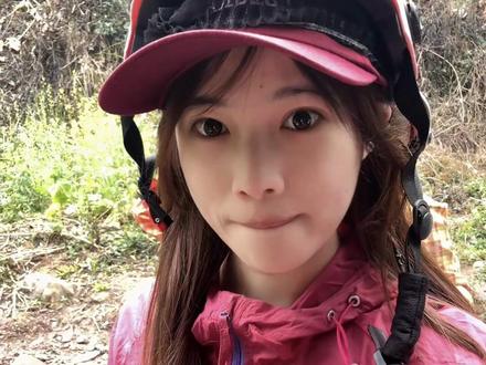 祝大家情人节快乐 没有情人的话就看我的v辣个叭!
#雨林徒步#罗应惠#惠惠子的vlog