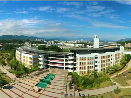 四百多分想考哪些二本大学?考虑一下这些院校。#学浪计划 #志愿填报 #高考 #大学 #二本