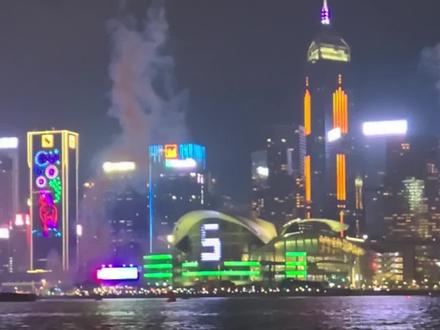 2026年香港维多利亚港超级烟花秀,第一次现场观看太震撼了。据说耗资1900万港币。#维多利亚港夜景烟花 #