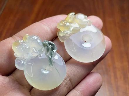 巧色巧雕,生肖平安扣#翡翠雕刻 #巧色巧雕 #手艺人