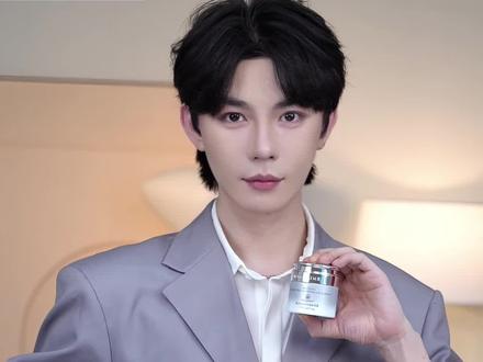 对抗地心引力!停止衰老焦虑!#麦吉丽御龄面霜#麦吉丽#黑科技素颜滤镜来了#科研美肤力#麦肤因