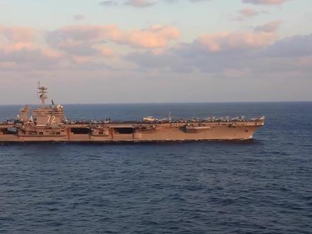 伊朗发布击沉航母视频,要把林肯号劈成两半,特朗普碰上硬茬了 #硬核深度计划 #零基础看懂全球 #内容启发搜索 #青年创作者成长计划