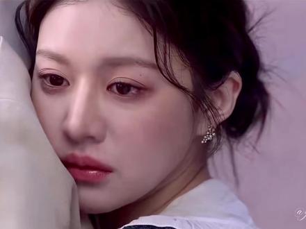 “爱我吧 周浩镇 就像我爱你一样爱我”
#爱情怎么翻译 #金宣虎 #高允真 #韩剧