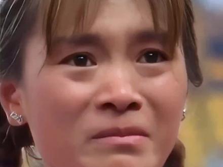 泪目!贵州女孩夏雨雨最后400米狂飙63秒!勇夺大运会女子万米金牌!#夏雨雨女子10000米夺金 #我是贵州青年推介官 #青春遇见贵州感受多彩魅力