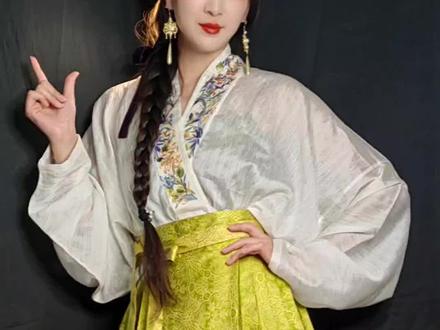 #创作灵感 #国风合伙人 #汉服 #马面裙 #新中式穿搭 问就是马面裙里面要穿打底啊家人们!