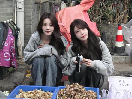 隔壁老板的两个女儿放假了 #李丽欣 #小陆又饿了 #赶春集日记