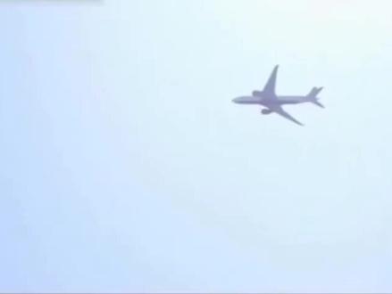 欢迎志愿军英烈回家,祖国不曾一刻忘记你们!向志愿军致敬!向祖国致敬!(来源:警界君)