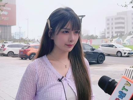 张飞和李逵单挑的话谁能赢? #街头采访 #搞笑 #沙雕 #脑洞 #奇葩 #涨知识 #张飞 #李逵 #伊娃来了