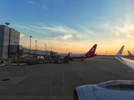 你还记得上一次迎着夕阳起飞吗 #东方航空 #世界品味东方魅力 #西宁曹家堡国际机场 #西宁 #从西宁起飞