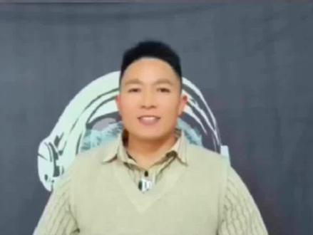 #我要上热门 是不是经常手滑删掉手机自带的计算器、日历这些应用?别慌,教你一招,不用下载第三方软件,直接找回!
以vivo手机为例,操作超简单:
1. 打开设置:在手机桌面找到“设置”图标,点击进入。
2. 找到应用入口:在设置列表里,找到“应用”选项并点击。
3. 系统应用找回:在应用界面中,找到“系统应用找回”功能。
4. 一键安装:找到被删除的自带应用,点击“继续安装”,几秒就能搞定。
安装完成后回到桌面,被删的应用就乖乖回来啦!再也不用为误删系统应用发愁~#手机设置 #手机使用技巧 #涨知识 #知识分享 @抖音小助手 @DOU+小助手