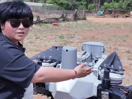 FC200满载悬停4分钟,为什么我说它不拉胯? 17万买个FC200,电池就飞4分钟?大疆这是飘了还是真有东西?今天不吹不黑,拿官方数据和我一线实操,一次性扒透续航、尺寸、回本三个争议点。看完告诉我:你觉得值不值?
#大疆FC200 #大疆运载 #大载重新旗舰 #无人机吊运