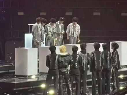 没有人会一直这么惨 除非你是七匹狼 #TFING #荣耀之战 #穆祉丞 #童禹坤 #邓佳鑫