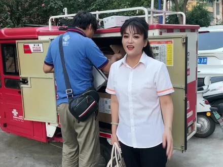 人生有很多第一次,跟着联通智家工程师体验安装FTTR也是第一次,全过程跟随,观摩学习,安装上FTTR之后用户感知极好,成功后的喜悦如此美妙#专业的事交给专业的人