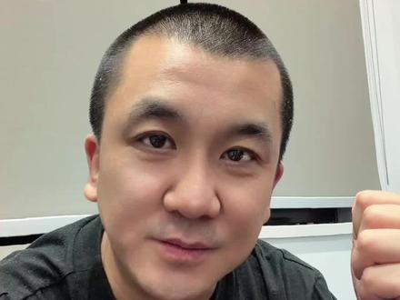 这两天非常火的AI电脑客户端MiniMax Agent 客户端3.0,可以操作你本地的电话,帮你在电脑上干活,推荐大家用一下#AI #MiniMax #AI大模型 #Agent #Skills