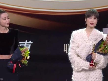 #李宇春 #微博之夜#演唱会 #2023年一定要去看场演唱会 一个视频告诉你李宇春为何17年稳居#C位 恭喜李宇春 恭喜每一位玉米 17年如一日 大家都在