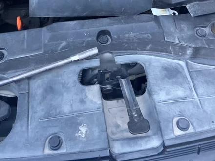 哈弗H6雨刷电机拆卸方法