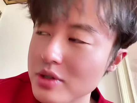 #狗总 #黄金 上个月从九百多观望到现在一千一百多🥲下周几比较适合上车呢🥲