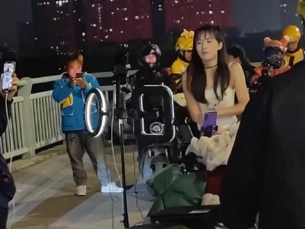 永和桥网红后续来了,#广西奶黄包#纪录片解说 #外卖小哥无所不能 #节目