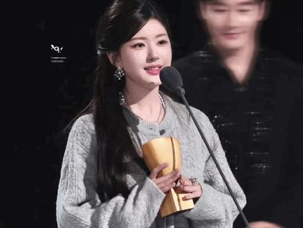 别吵了好吗@赵露思工作室 @赵露思 #安利 #赵露思