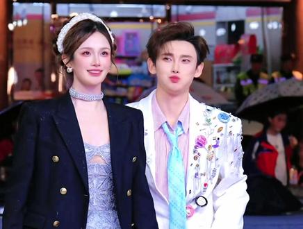 龙浩天瑶瑶合体情侣舞蹈 #Trouble Maker #龙浩天瑶瑶合体 #情侣舞蹈 #龙浩天生日会 #太甜了吧 哎哟喂,龙浩天瑶瑶队长今天牙齿都感冒了😂@龙浩天🐲 (4.10中午12点生日庆) @瑶瑶小撑腰☀️