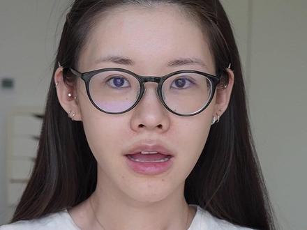 戴眼镜怎么化妆?清透明眸 百搭日常眼镜妆分享 后面还有挑选镜框的内容~
#美妆模范生