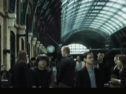 #哈利波特#哈利#恶搞
爸爸,假如我被分进了斯莱特林怎么办?